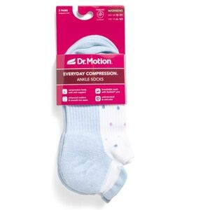 Dr. Motion Ladies 2 Pack White Blue Polka Everyday Compression Tab Ankle Socks